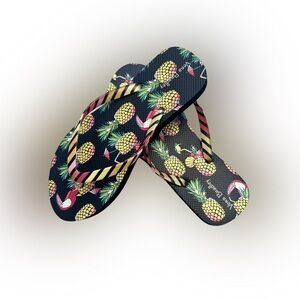 Women’s Vera Bradley Pineapple Print Flip Sandals Black, Yellow Pink NWOT Size 7